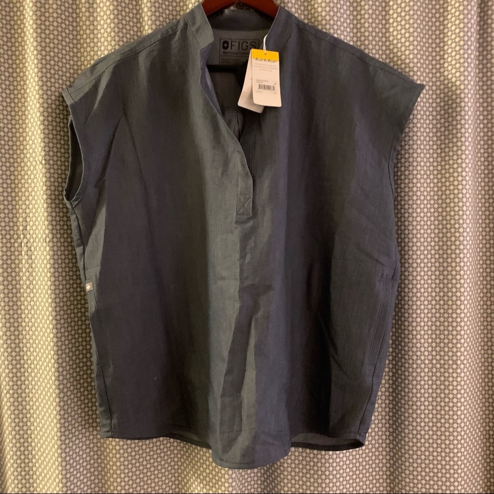 NWT Figs Heather Blue Rafaela Scrub Top
